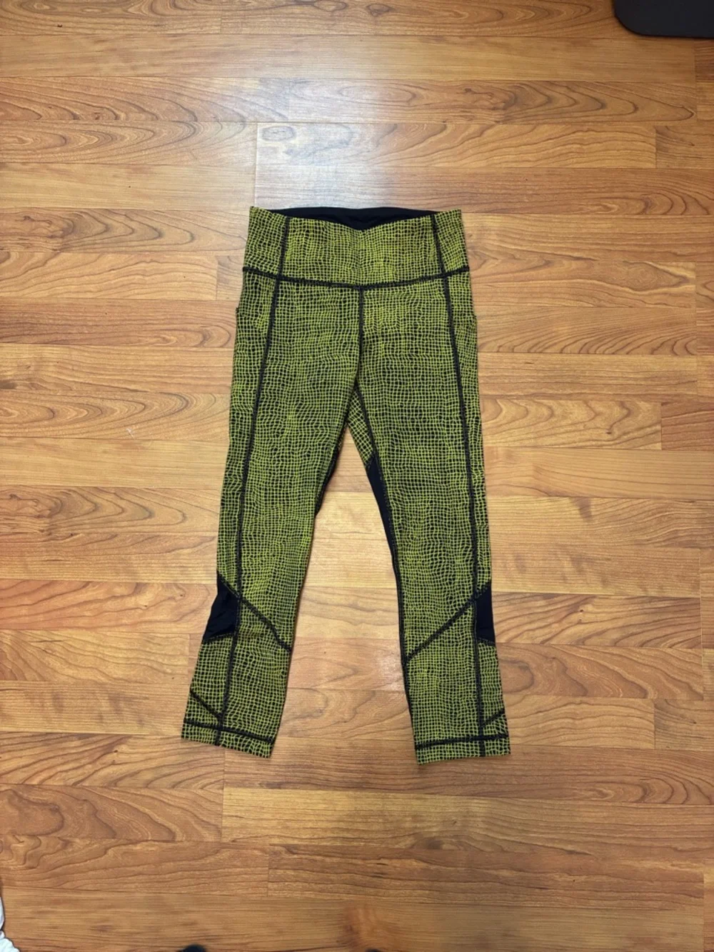 Lululemon Leggings + Zara Tee Bundle – Athleisure Set Size S / 2